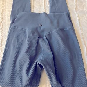 Size L BuffBunny Material Girl Leggings